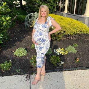 Club L London Blue and White Floral Maternity Dress
